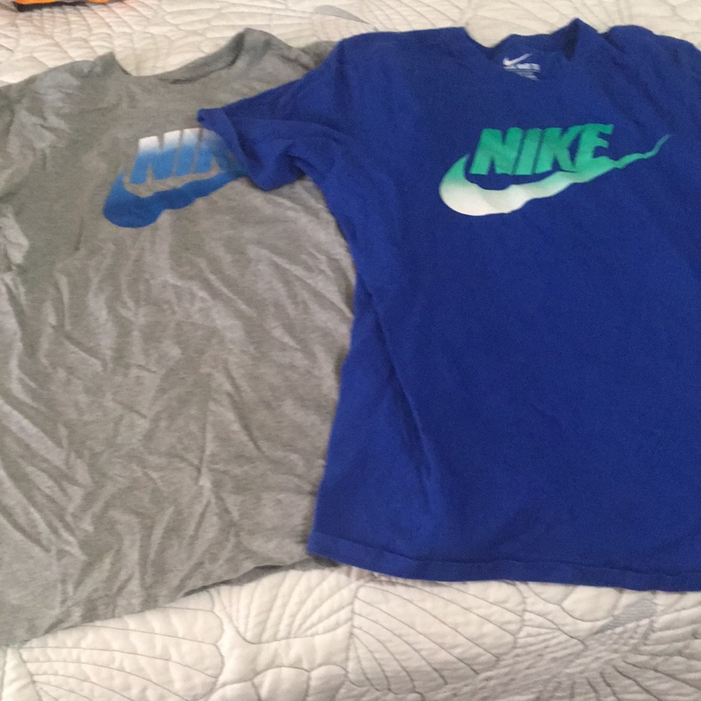 Pair of two Nike tees